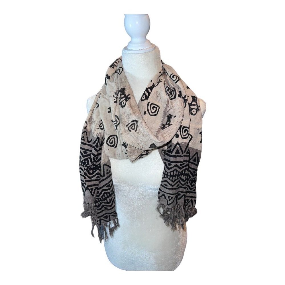 NWT ART STUDIO COMPANY Fish Design Gray Viscose Fringe Scarf